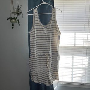 Old Navy Romper w/pockets
